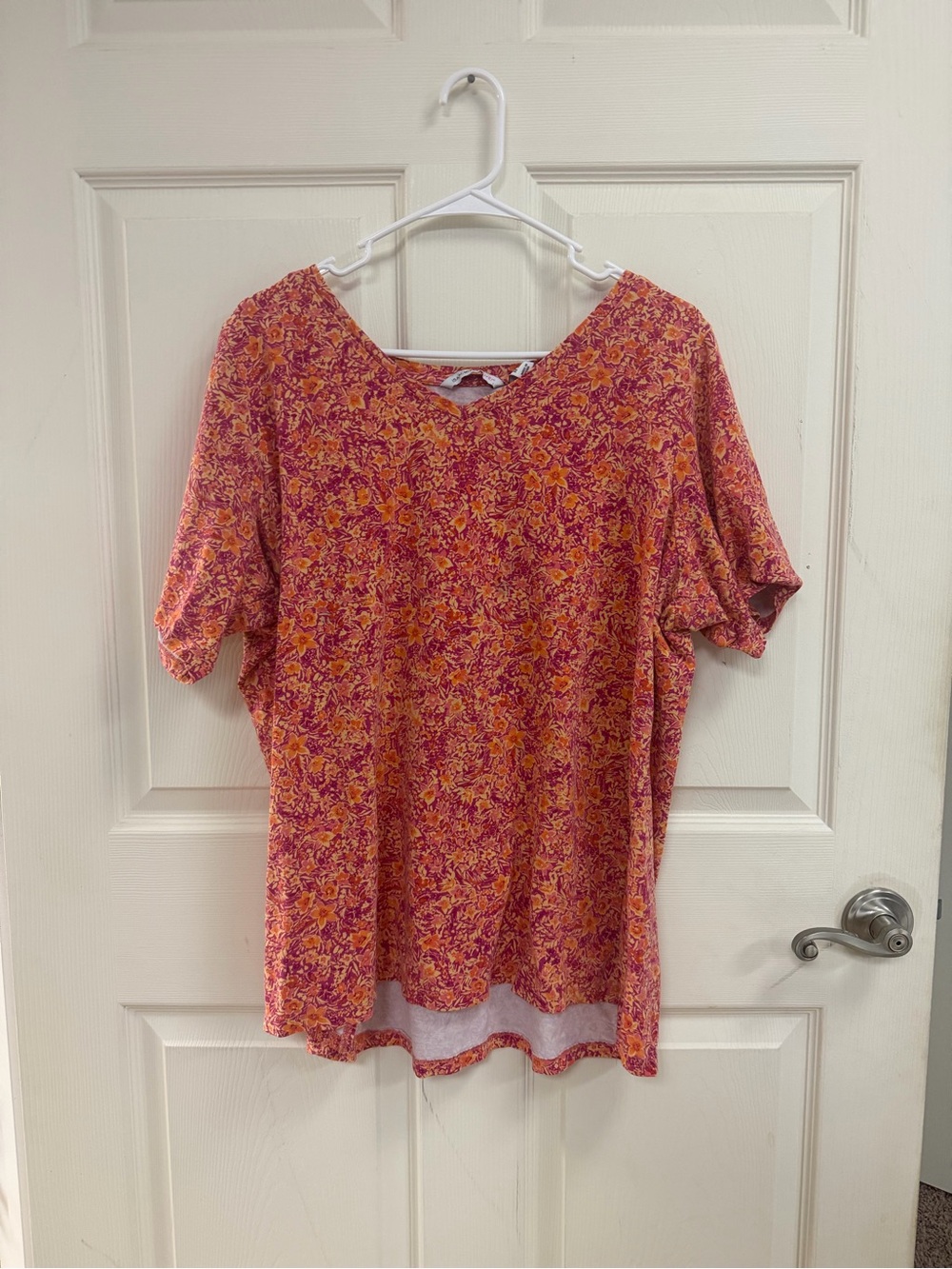 Isaac Mizrahi Pink and Orange Floral Short Sleeve Tee